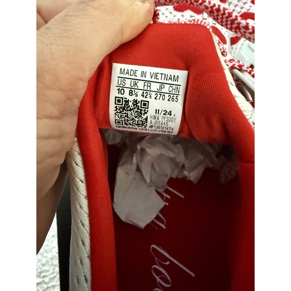 NWT Adidas Ultraboost 1.0 Women's 10- White & Red Heart Print- Limited Release - Picture 9 of 9